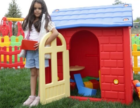 Single Door Playhouse