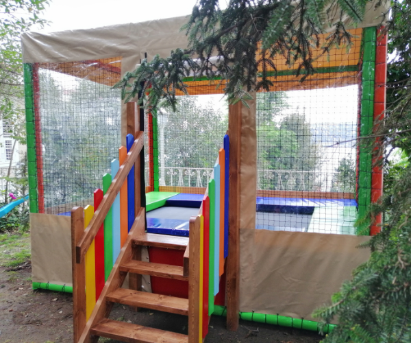 zipzone-trampoline-pitaya-kids-three